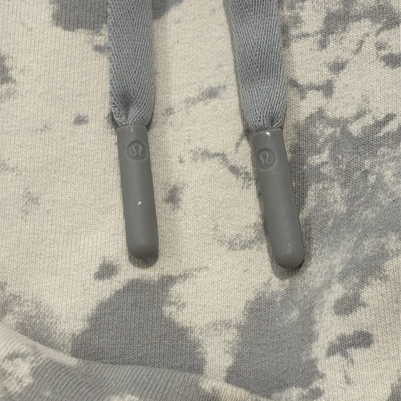 Lululemon Men’s Size M Gray and White Camouflage Hoodie - Picture 3 of 6